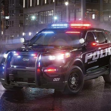 警车护卫队
